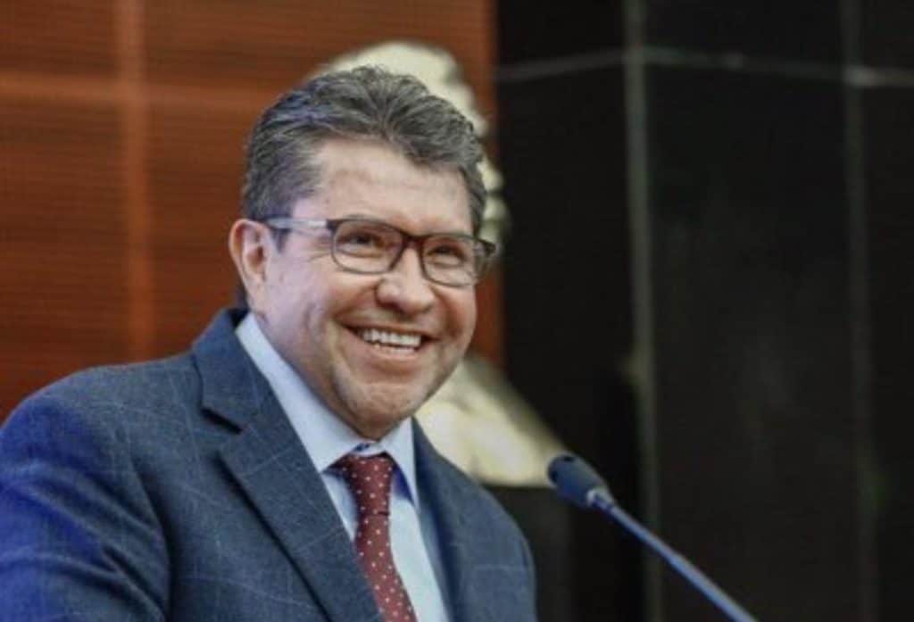 Tunden a Ricardo Monreal por pedir donativos para damnificados por inundaciones