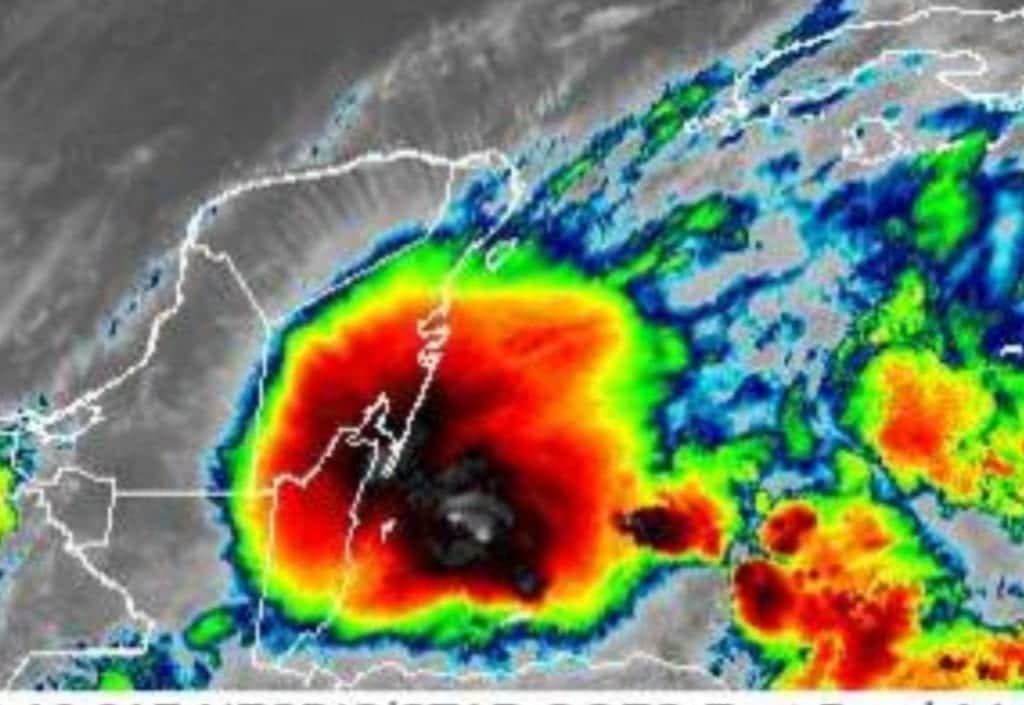 Remanentes de “Eta” generan lluvias en Quintana Roo