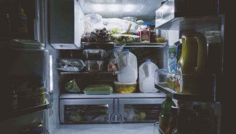 Adolescente de 14 años se convierte en madre y esconde a su bebé en el congelador