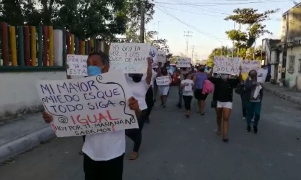 Se manifiestan en Puerto Aventuras por desaparición y feminicidio