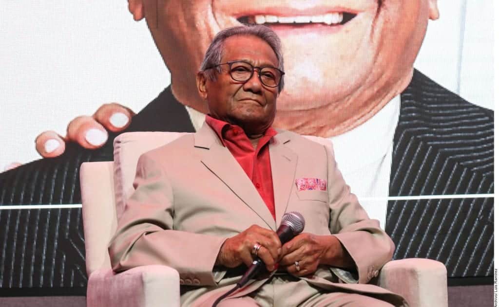 Intuban a Armando Manzanero con previa autorización por Covid-19