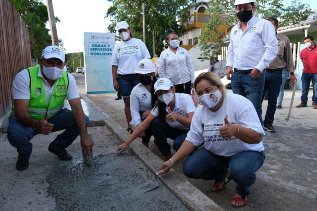 En marcha la construcción de banquetas y guarniciones en Puerto Morelos