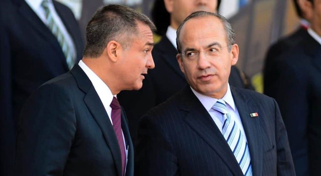 Fiscalía prepara orden de aprehensión contra Felipe Calderón, asegura Loret