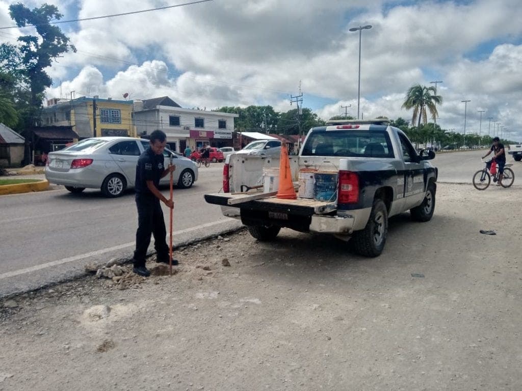 Se mantiene programa se señalización de calles en Tulum