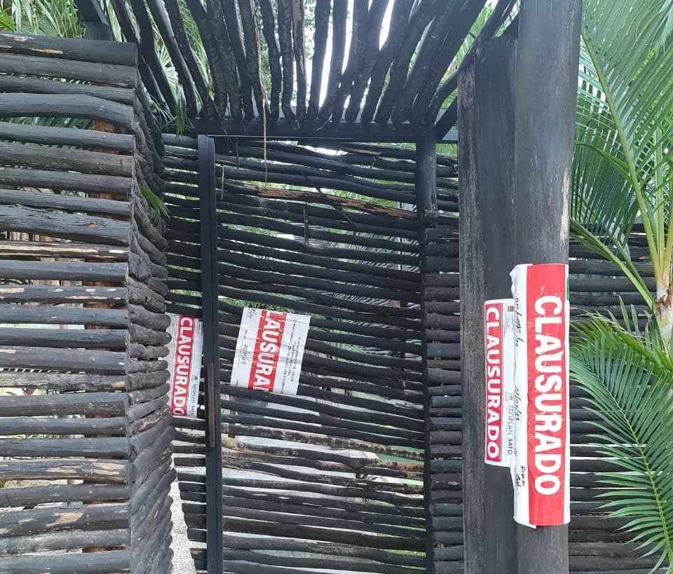 Detienen a extranjero en Tulum por romper sellos de un local clausurado