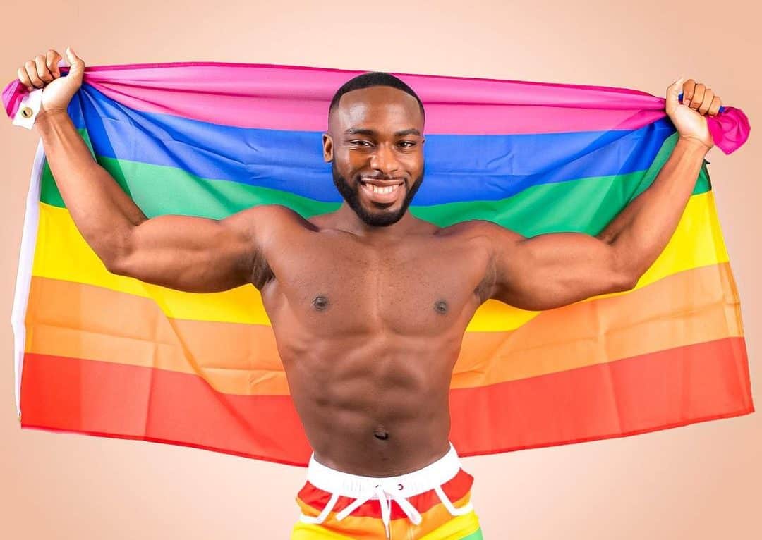 Hijo de líder homofóbico confiesa que es gay y recibe apoyo en redes