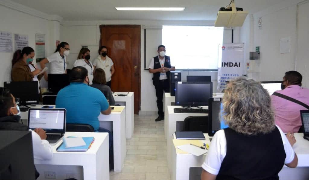 Inicia jornada para actualizar cédulas de trámites y servicios en Benito Juárez