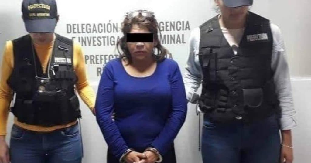 Acuchilla a su esposo por serle infiel... ¡con ella misma!
