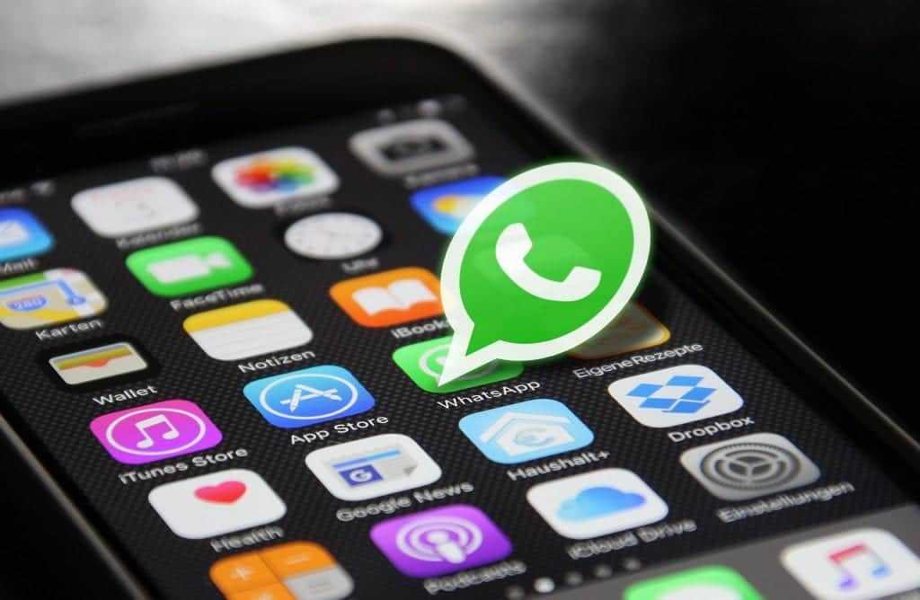 Asegura WhatsApp que no te espía ni comparte tus contactos con Facebook