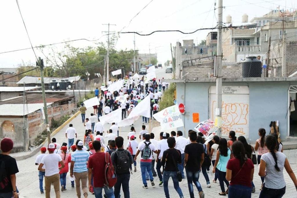 Precandidatos continúan desafiando la pandemia con reuniones en Guerrero