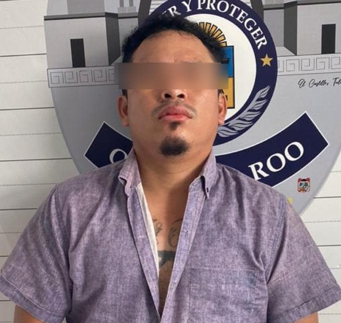 Quiso abusar de su hijastra, fue descubierto y perseguido por vecinos en Cancún