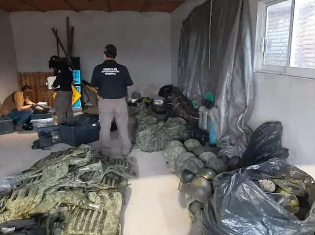 Golpe al cártel de Jalisco, la FGR catea inmueble y asegura drogas, armas largas y explosivos