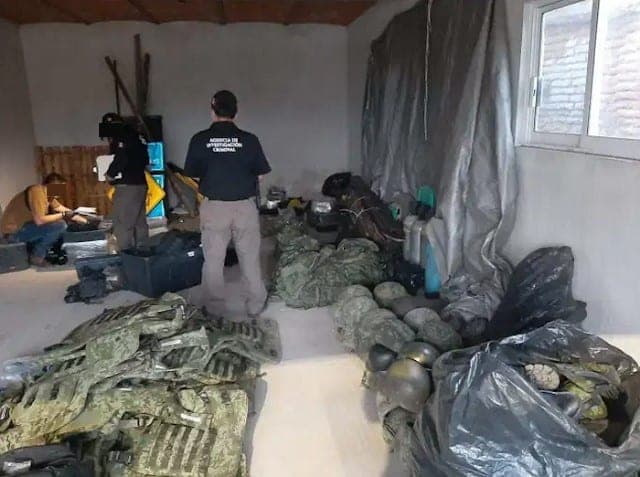 Golpe al cártel de Jalisco, la FGR catea inmueble y asegura drogas, armas largas y explosivos