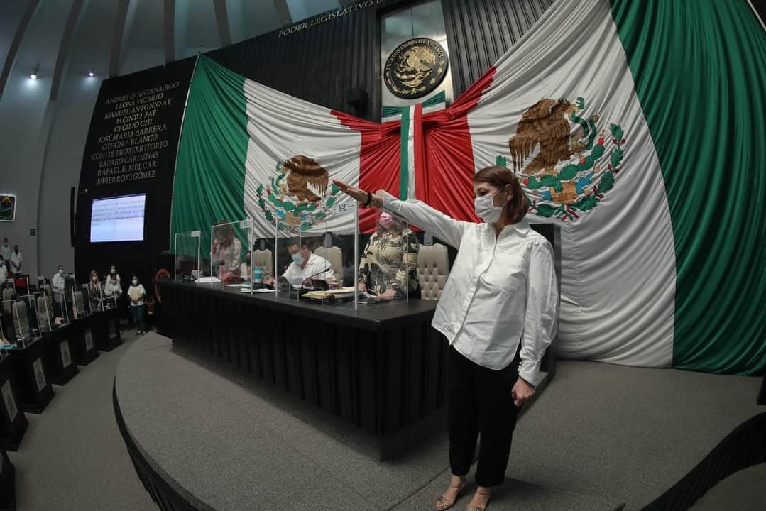 Rinde protesta Kira Iris, suplente de Lili Campos en el Congreso Local