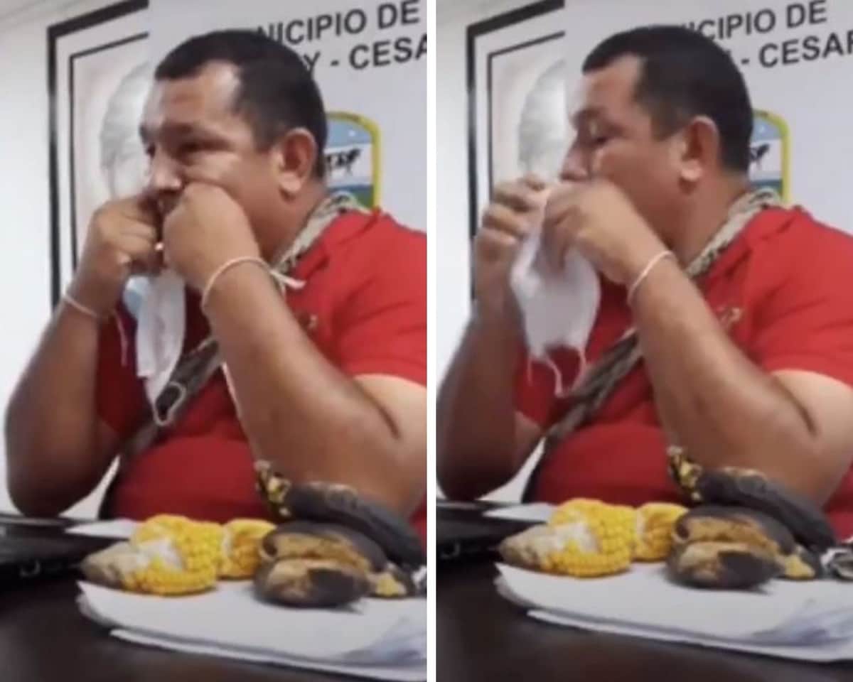 Video: Captan a político usando el elástico del cubrebocas como hilo dental