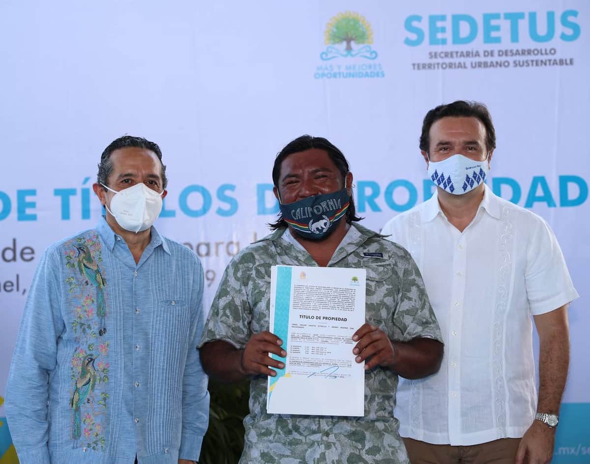 Justicia Social: Con la entrega de títulos de propiedad, avanzamos en la disminución de la desigualdad: Carlos Joaquín