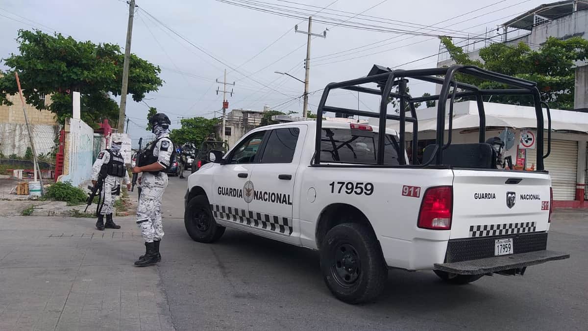 Amplio despliegue policiaco en la Región 232 luego de balacera: cinco detenidos