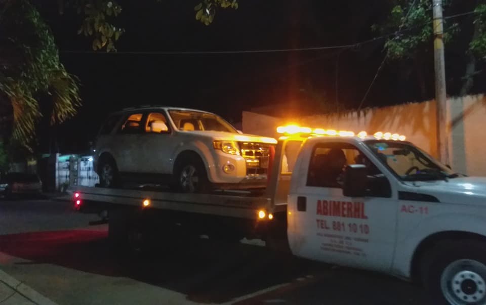 Encuentran cuerpo desmembrado al interior de una camioneta en Cancún