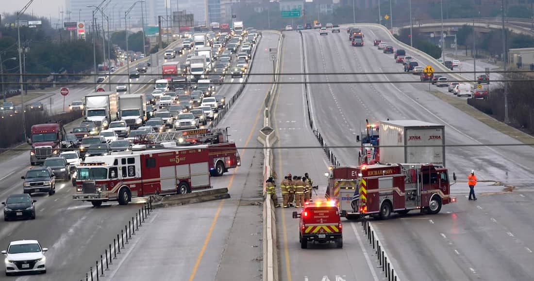 Tormenta invernal causa choque de entre 75 y 100 autos en Texas