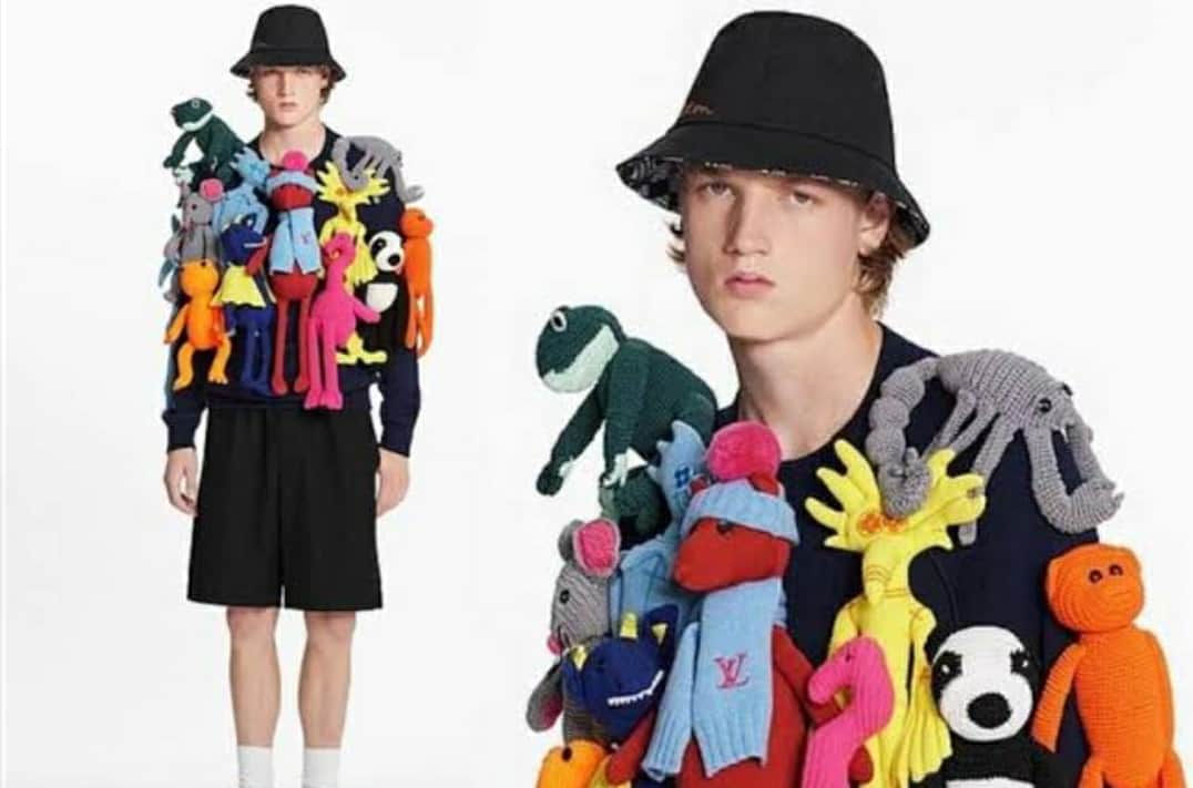 FOTOS: Vende Louis Vuitton sueter con peluches ¡en más de 149 mil pesos!