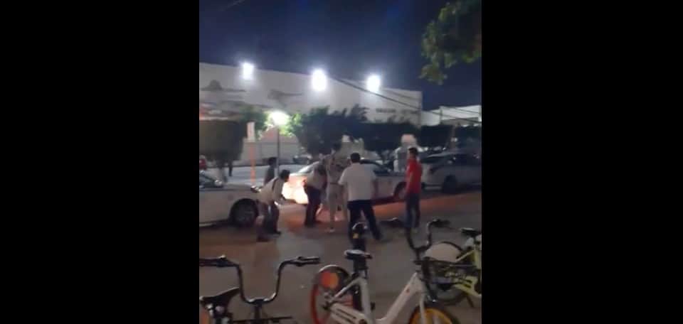 Video: Ataque de taxistas en masa a ciudadano playense