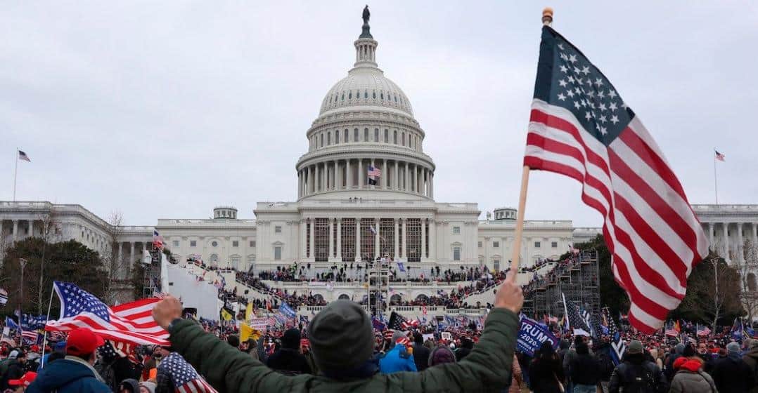 Mujer detenida por toma del Capitolio pidió viajar a la Riviera Maya; le dijeron que sí