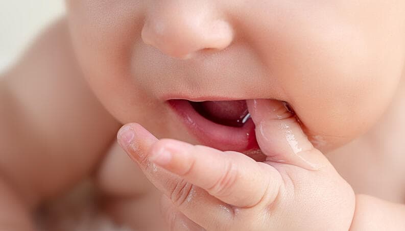 Bebé de 8 meses ingiere droga 'cristal' por accidente y queda inconsciente