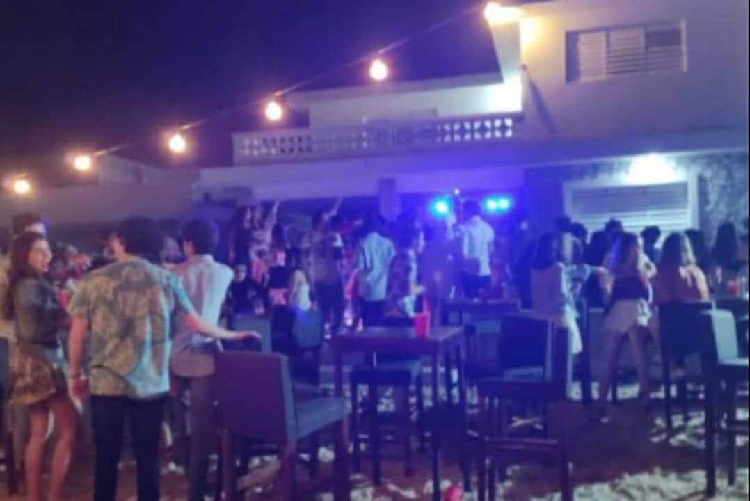 En Mérida, joven realiza fiesta con más de 70 invitados en plena pandemia