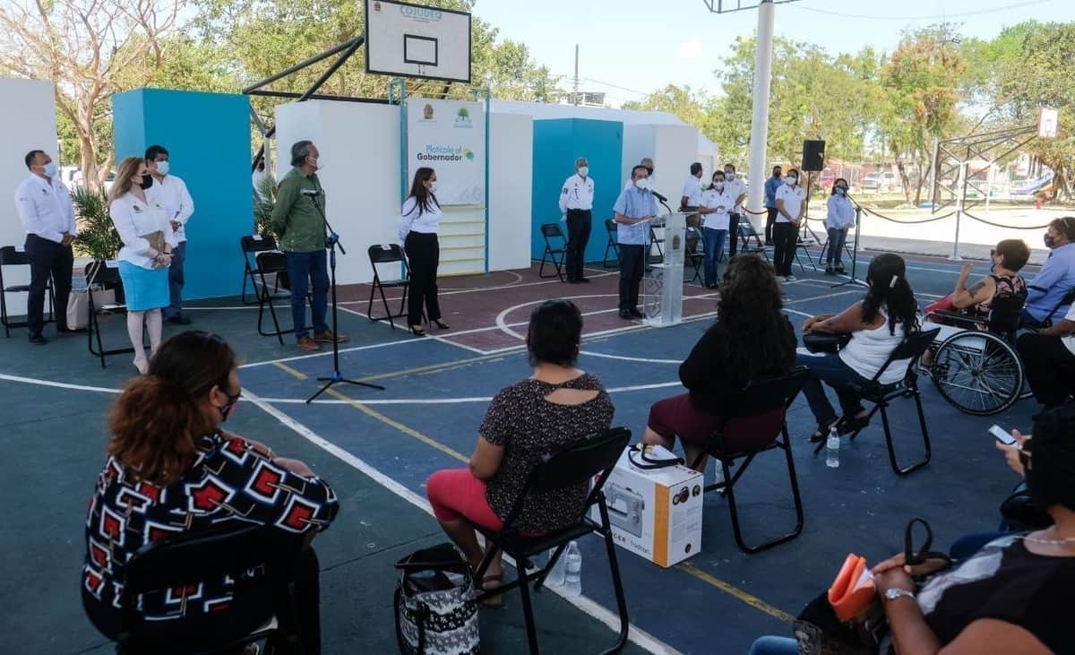 Tránsito Municipal rehabilita cruces peatonales para seguridad de cozumeleños