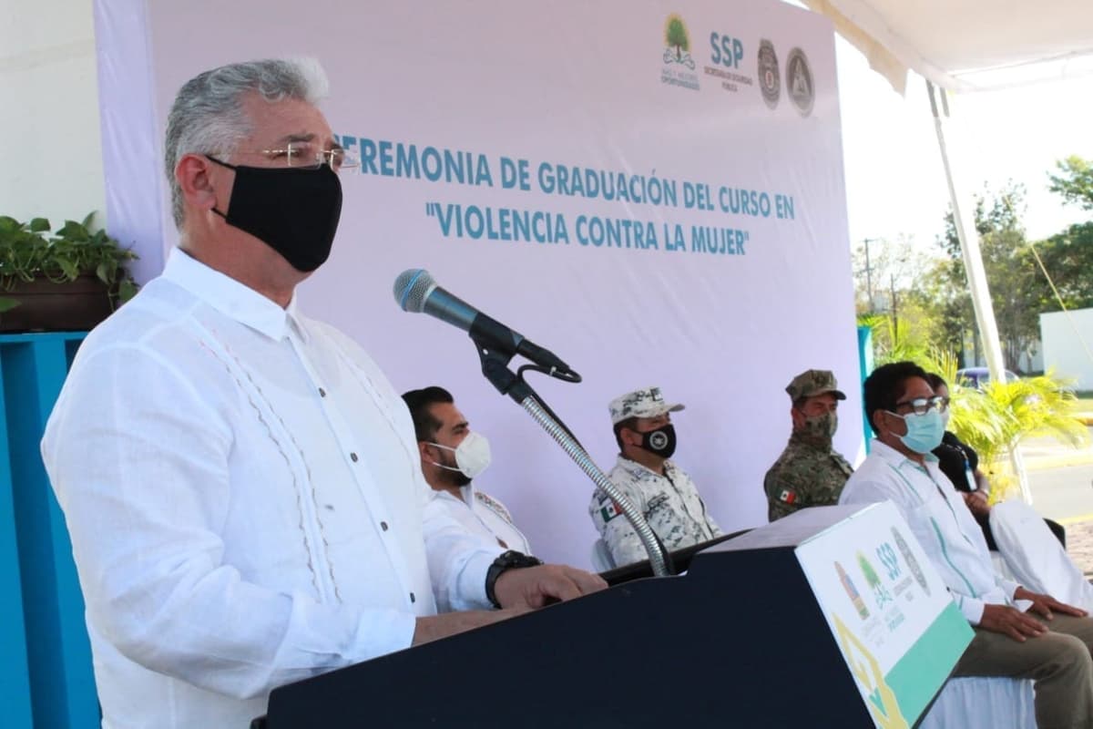 Clausuran en Chetumal curso "Violencia contra la mujer”, impartido a policías