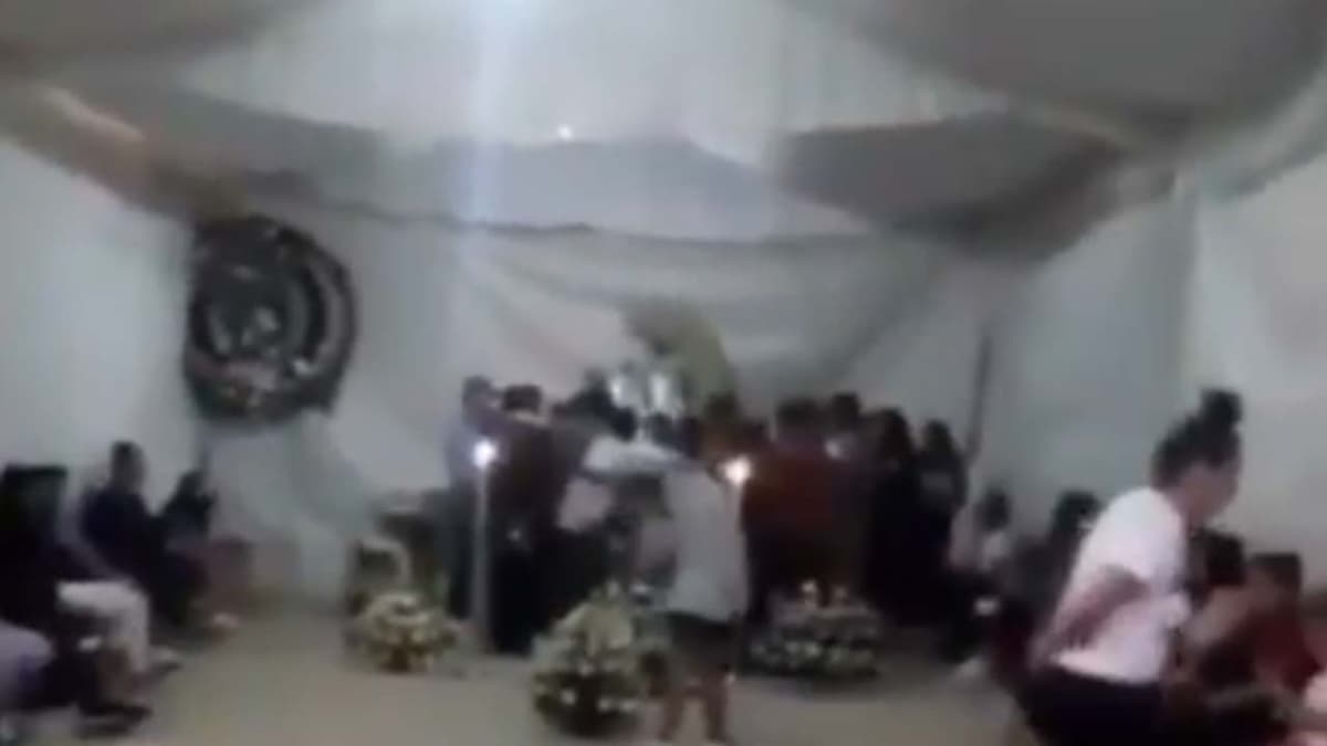 Video: Despiden a presunto ladrón de Iztapalapa con música de banda
