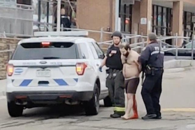 Identifican al autor del tiroteo que dejó 10 muertos en Boulder Colorado; un sujeto de 21 años