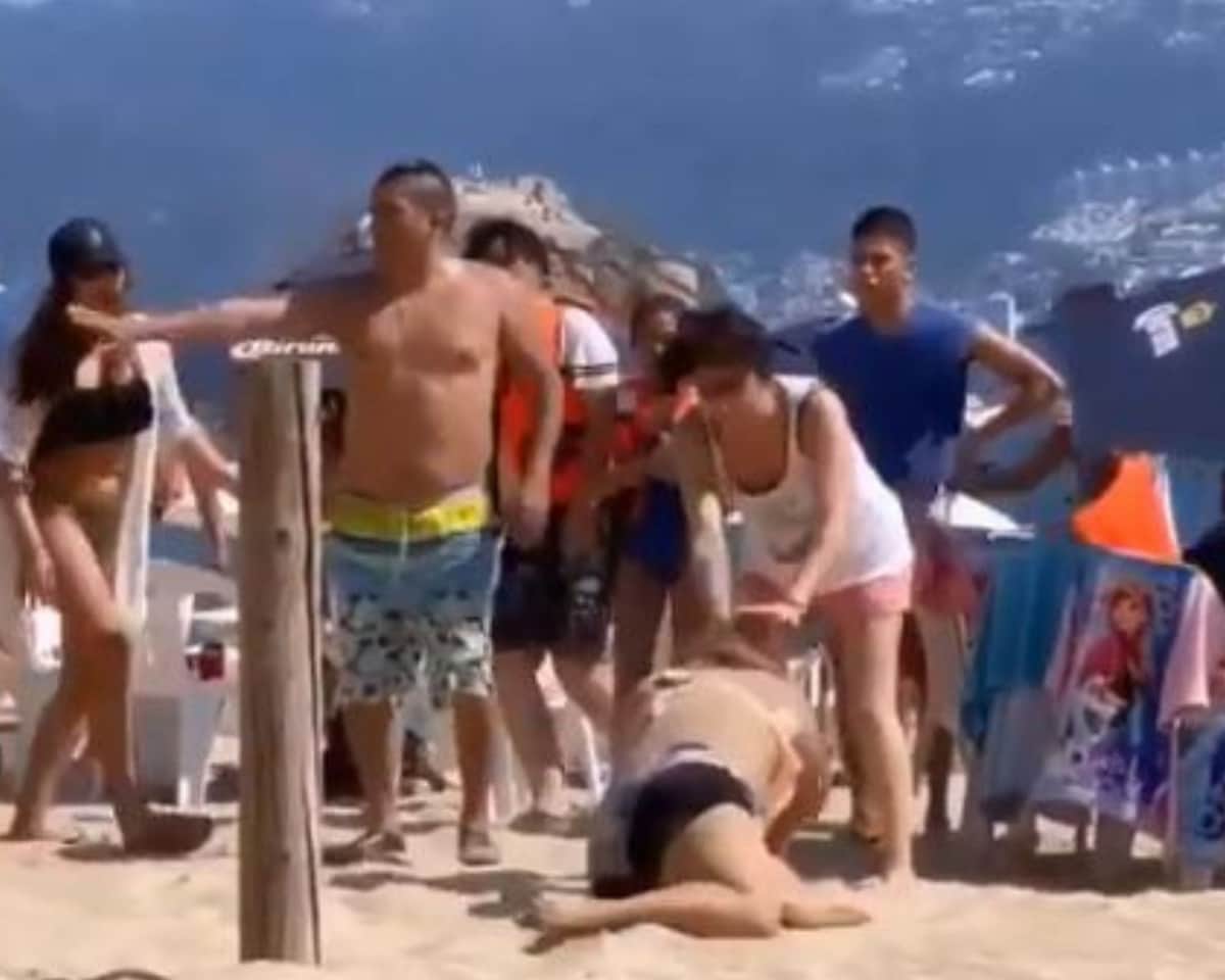 Video: ¡Todo por una chancla! Se desata pelea campal en Acapulco y es viral