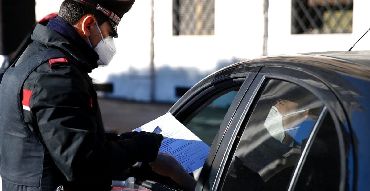 La mitad de Italia vuelve a una cuarentena estricta ante repunte de casos de Covid-19