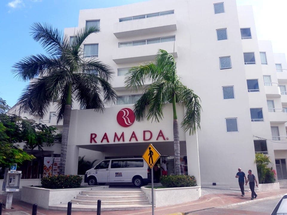 Continúan cerrados 17 hoteles en Cancún por la pandemia