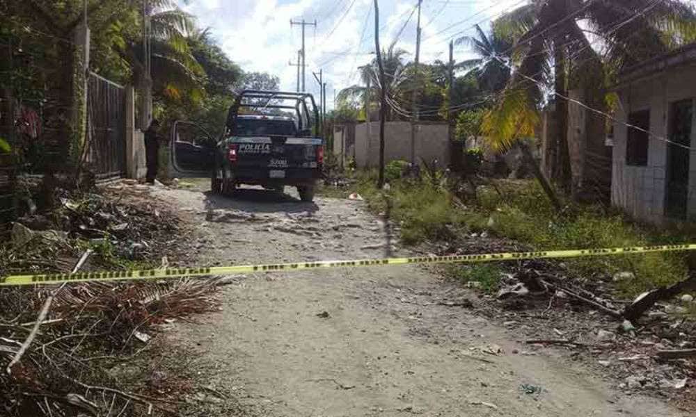 Ejecutan a mujer y abandonan su cuerpo decapitado en Tulum