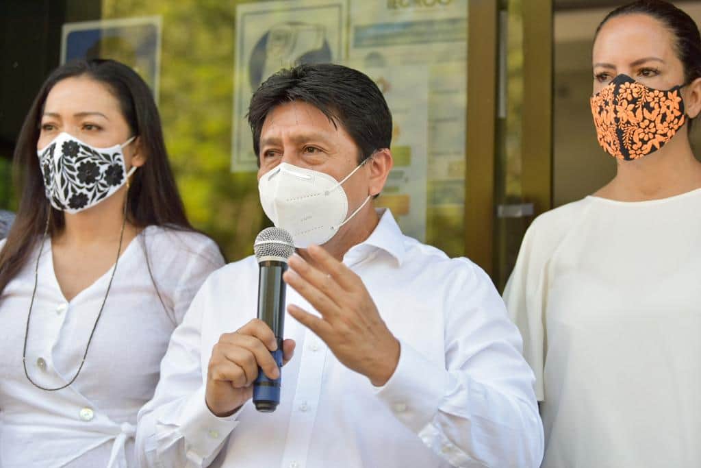 Se registra Víctor Mas como candidato a la presidencia municipal de Tulum
