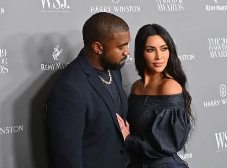 El gesto del anillo de Kanye West que pondrá a pensar a Kim Kardashian