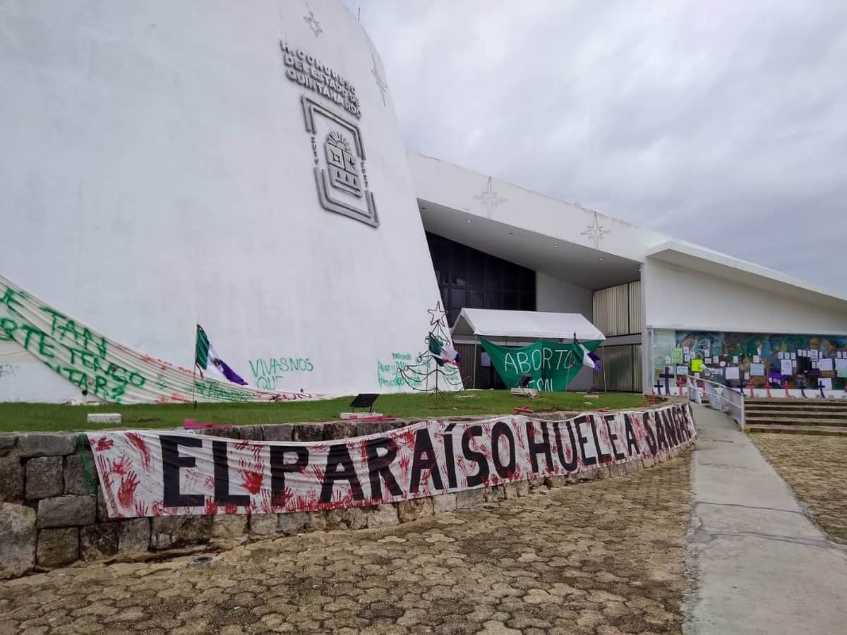 La XVI Legislatura, “demasiado permisiva” con las feministas: diputada Adriana Teissier