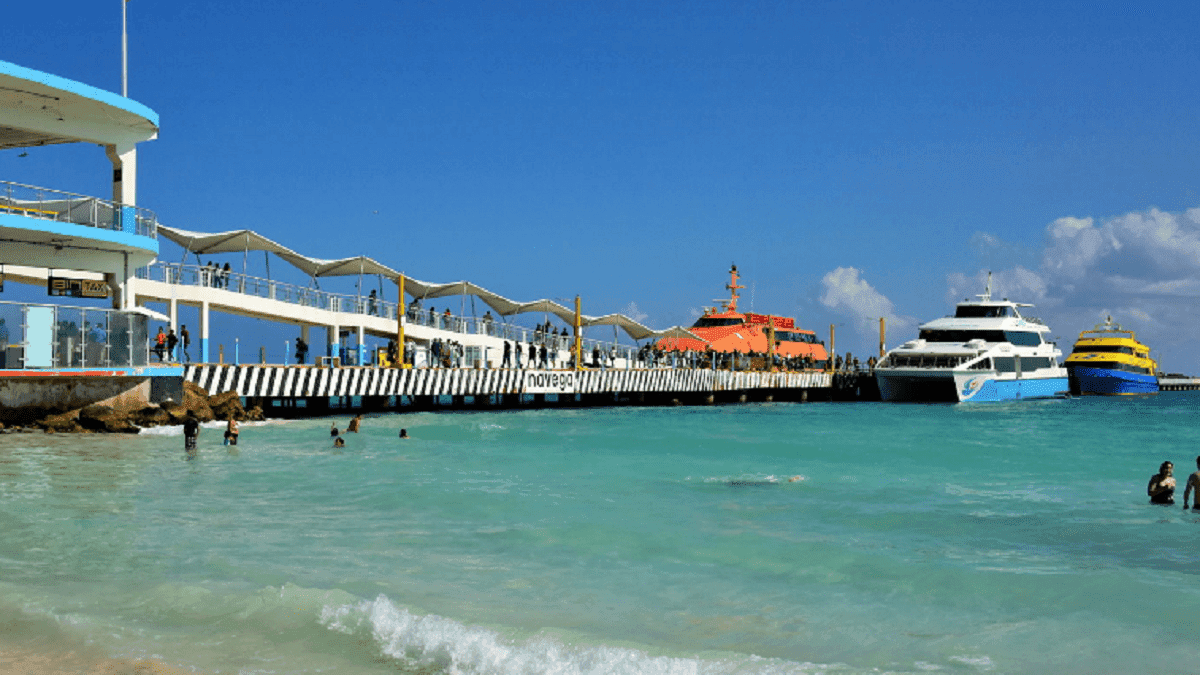 "Baja" el precio del ferry Cozumel-Playa del Carmen a 80 pesitos, pero sólo para cozumeleños