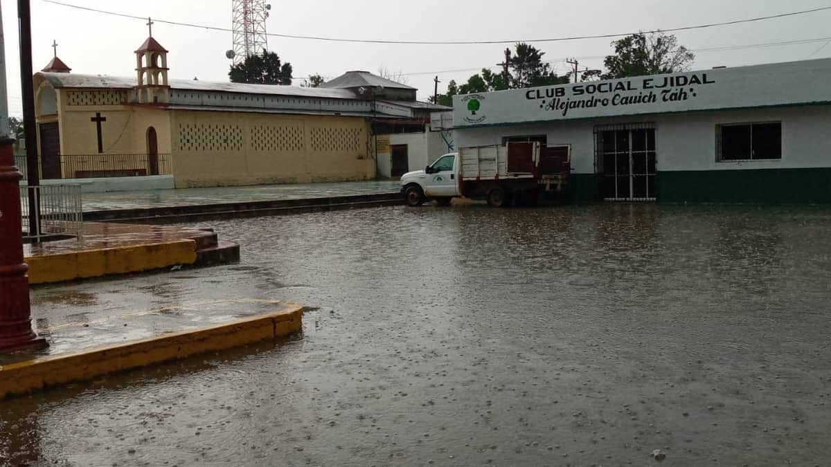 Lluvias anticipadas sofocan conatos de incendio en Lázaro Cárdenas