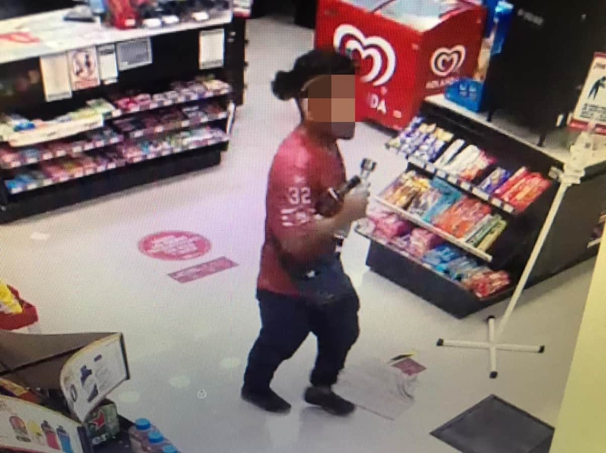 Caen ladrones de Oxxos que amenazaban a empleados en Playa del Carmen