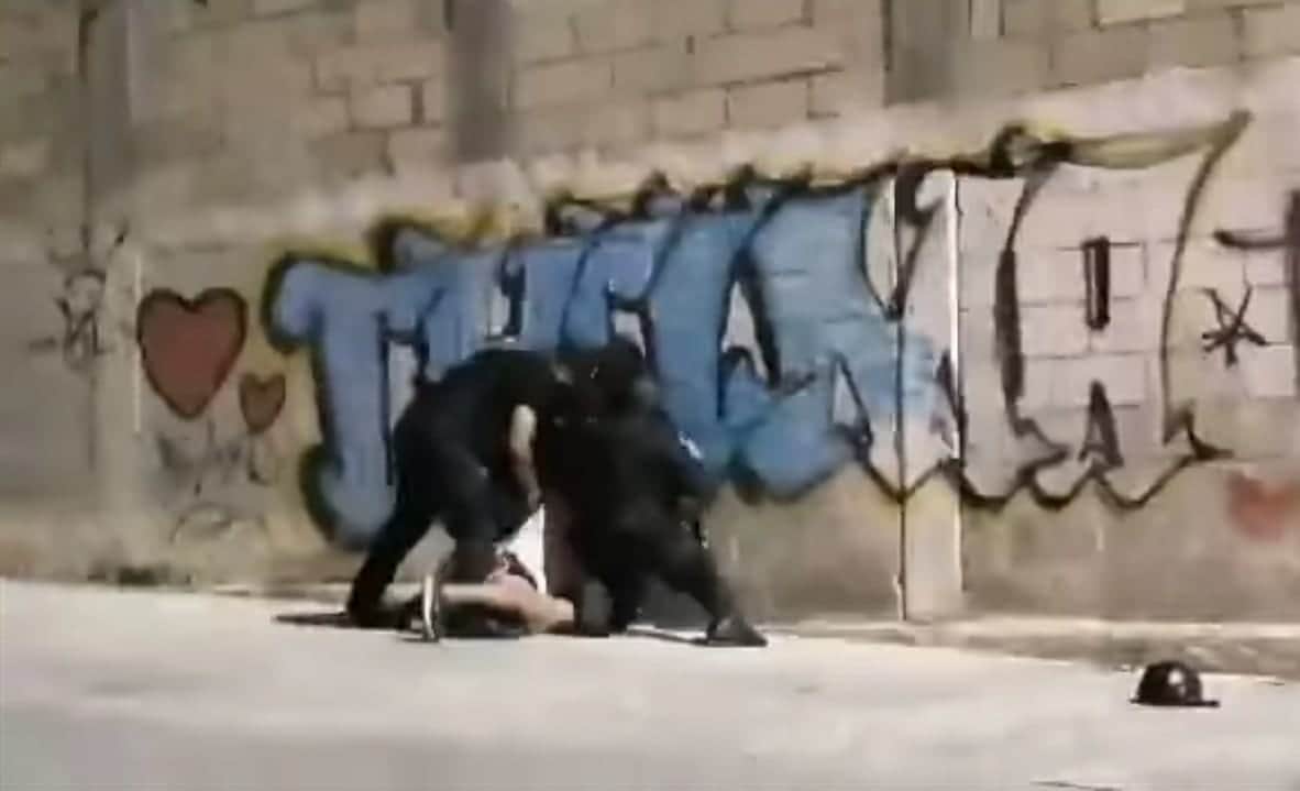 VIDEO: Como en Tulum, policías de Campeche someten a joven con brutalidad