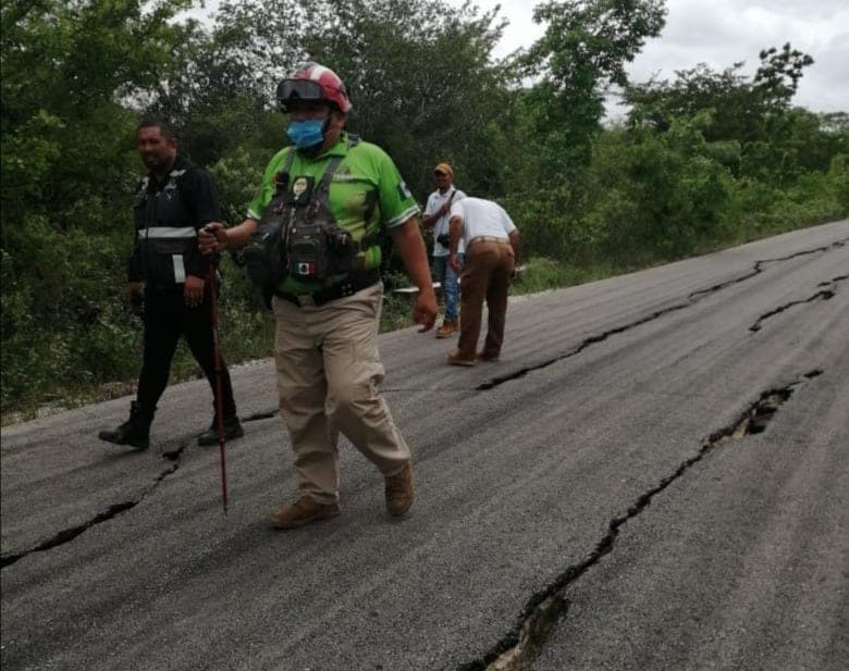 Alertan a conductores sobre riesgos de atravesar puente que une a comunidades sureñas carrilloportenses