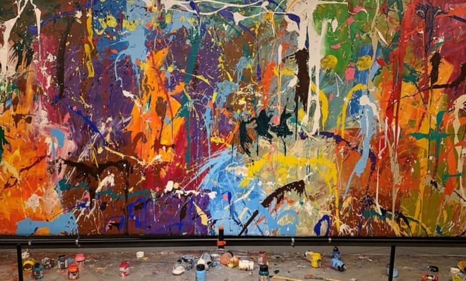 VIDEO: Pareja vandaliza y arruina cuadro valuado en 425 mil euros