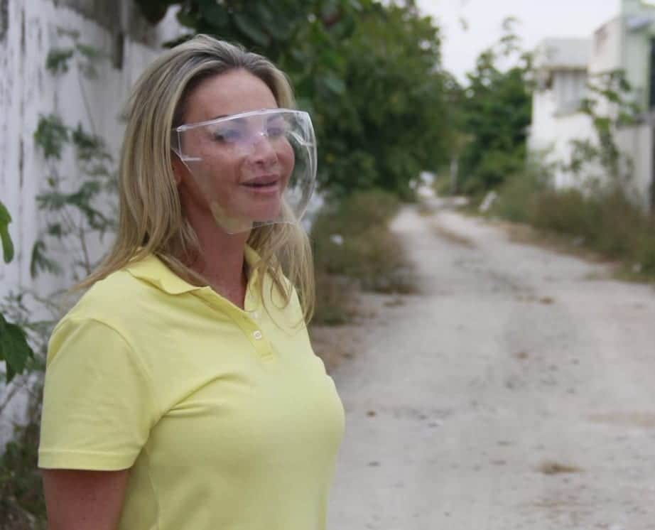 Carmen Joaquín recorre las calles escuchando a los habitantes del fraccionamiento Tikal