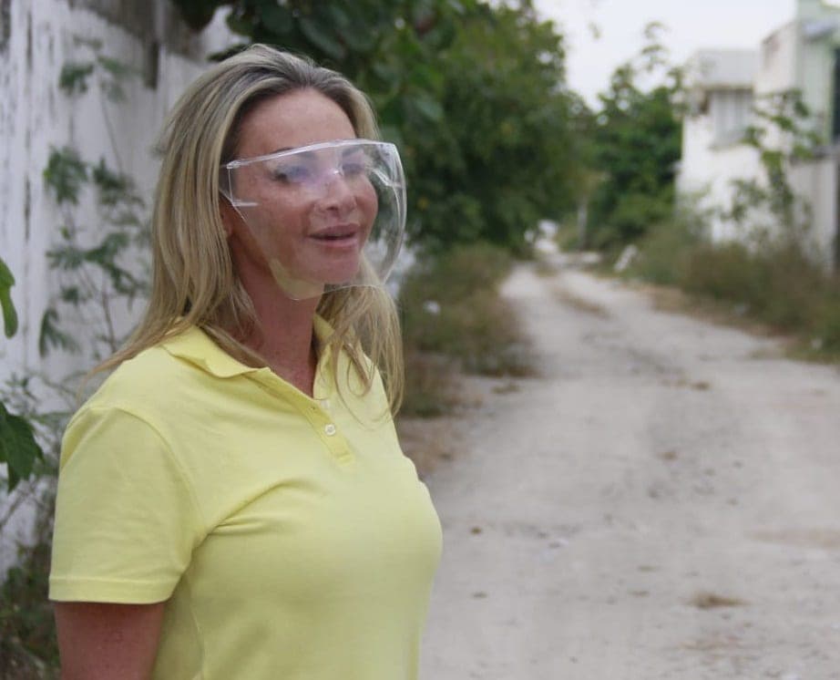 Carmen Joaquín recorre las calles escuchando a los habitantes del fraccionamiento Tikal