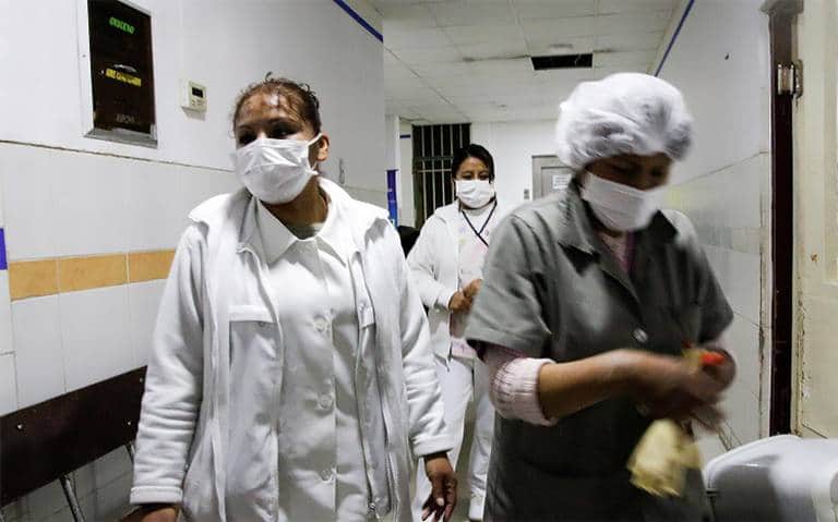 Envían a prisión a dos enfermeras por robar vacunas contra Covid-19 en Bolivia