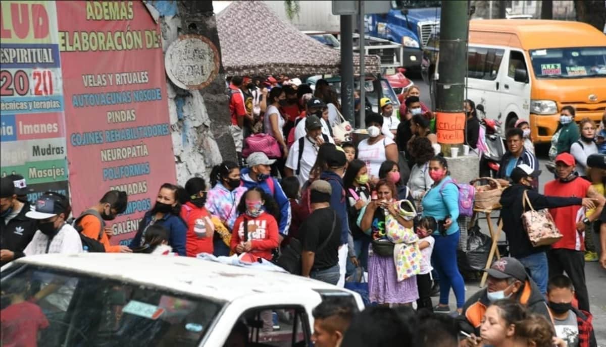 VIDEOS: Exigen apertura de balneario en CDMX y bloquean Calzada Ignacio Zaragoza