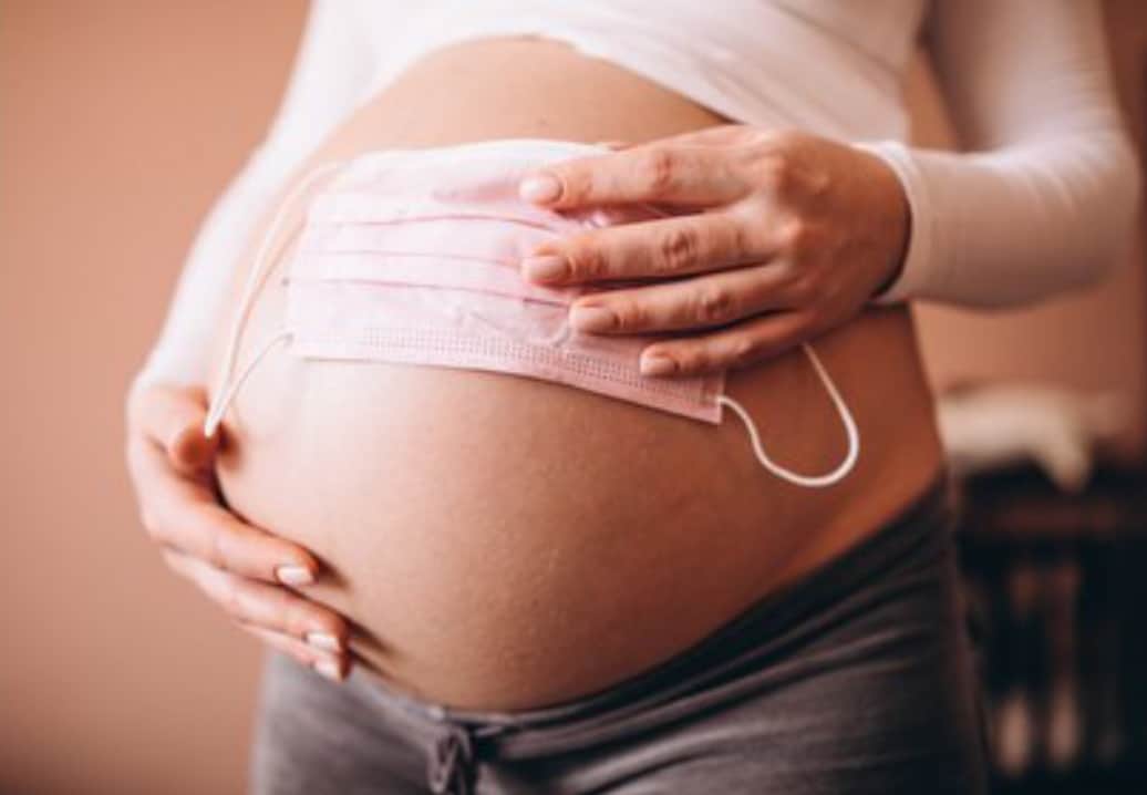 Pese a tener Covid-19, embarazada organiza su baby shower